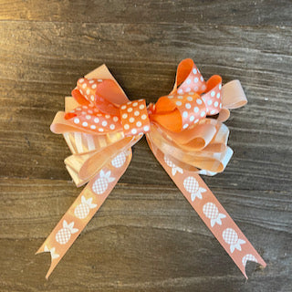 Interchangable Bows for Door Hangers